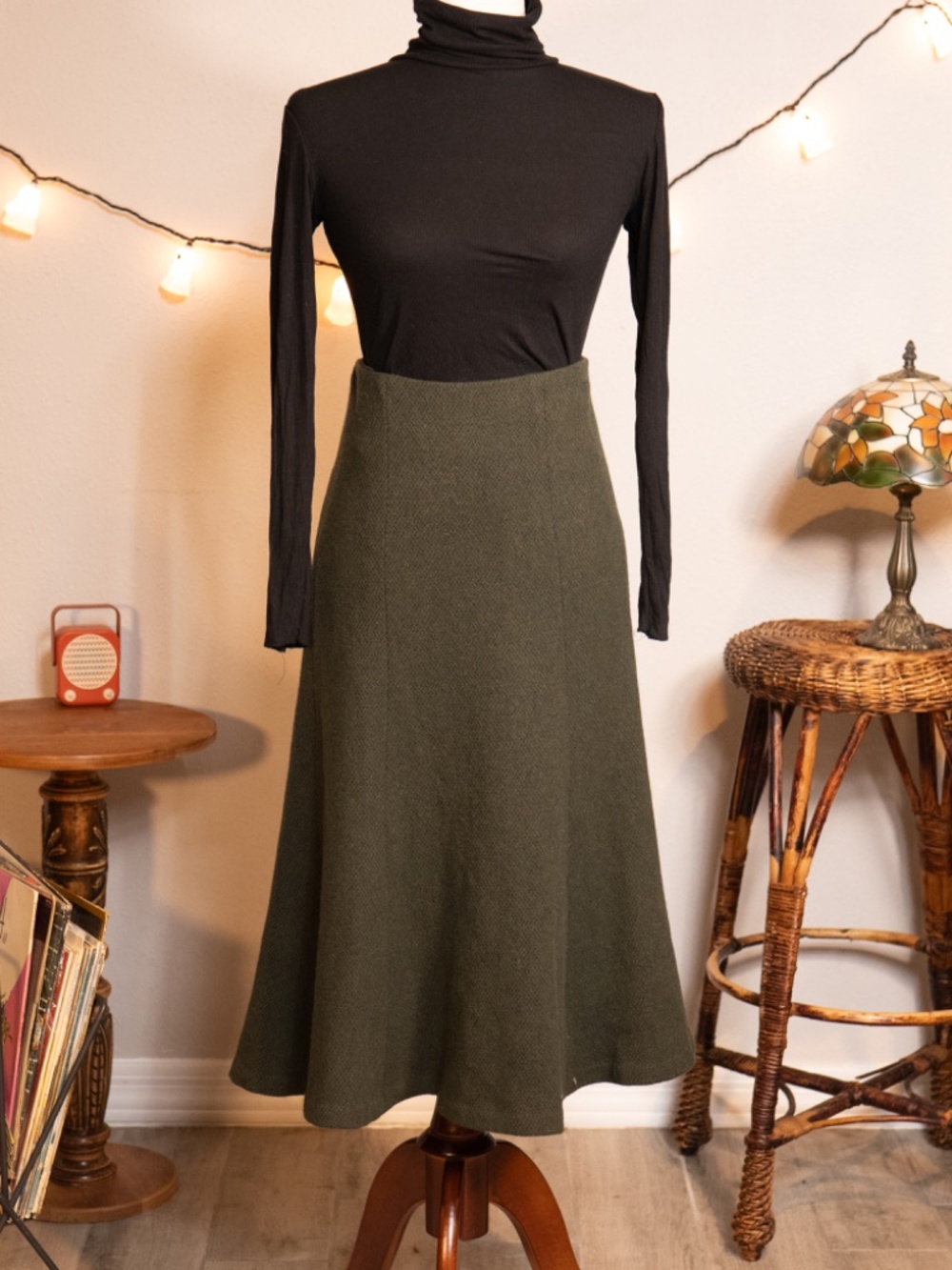 Ralph Lauren wool green skirt size 4, High Waisted fit